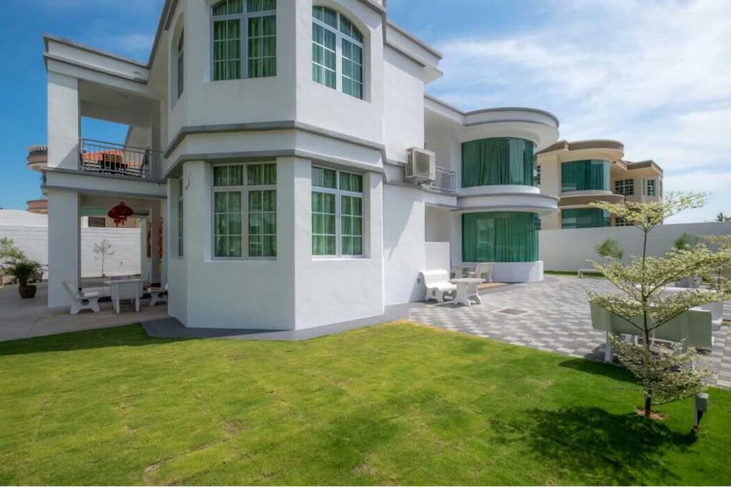 Vila 6, Persiaran Tanjung Bunga 3 Batu Feringgi Exteriér fotografie